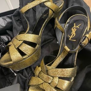 Saint Laurent Gold shoe